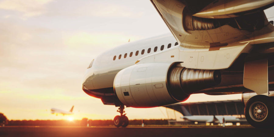 white-commercial-airplane